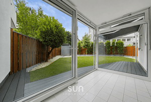 ERDGESCHOSSWOHNUNG MIT 70 M² PRIVATGARTEN & WINTERGARTEN - Einmalige 2,5-Zimmer mit Stellplatz