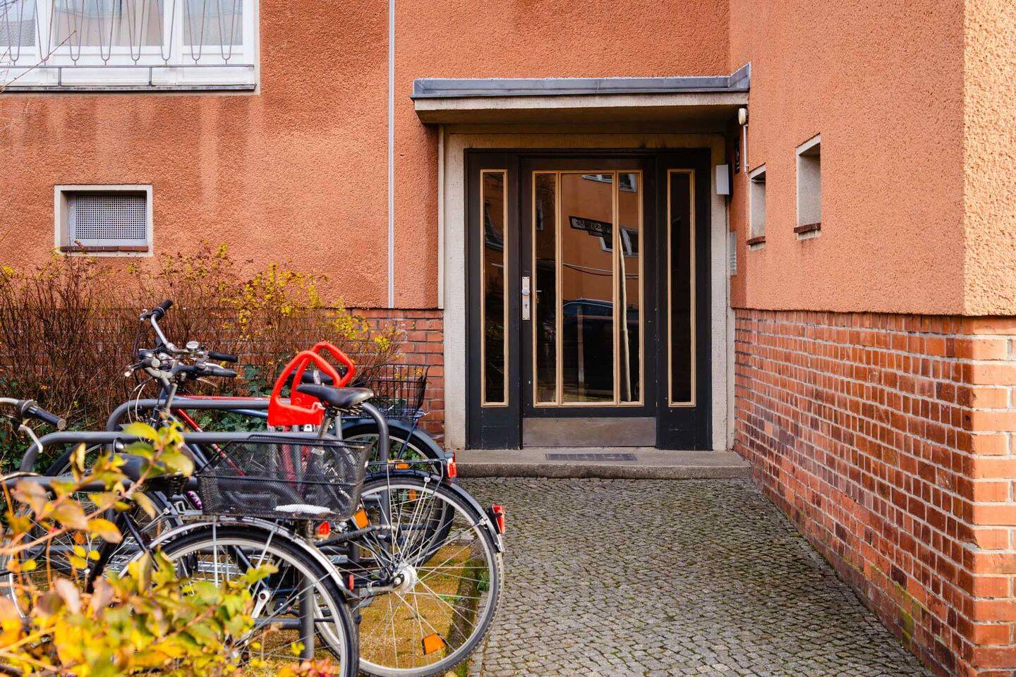Lichtdurchflutete, großzügige und bezugsfreie Wohnung mit großem Balkon, Friedenau. – Berlin – Vorschaubild 6