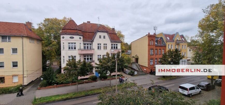 IMMOBERLIN.DE - Wohlfühllage in Wassernähe! Helle Wohnung mit Tiefgaragenstellplatz – Berlin – Bild 1 von 9
