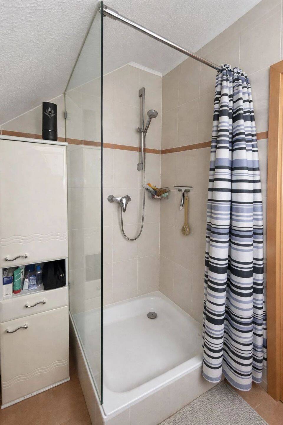 Helle, ruhige 2 Zimmer Dachgeschosswohnung Duisburg Buchholz – Duisburg – Vorschaubild 5