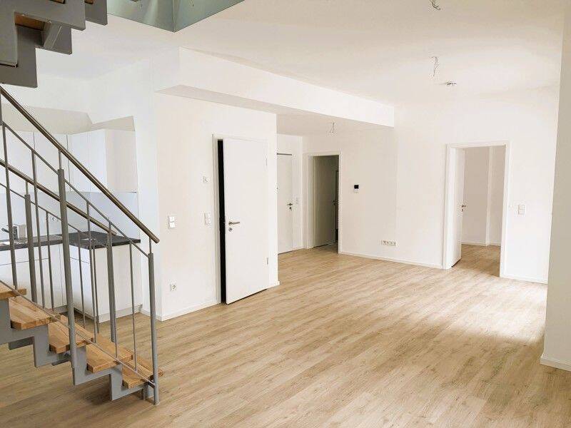 Exklusive Maisonette mit moderner EBK, sonniger Terrasse & Tageslichtbad im neuen "BADERHOME" – Augsburg – Vorschaubild 4