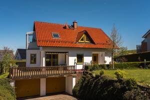Familienfreundliches Einfamilienhaus mit Vollkeller und Südwest-Terrasse – 99099 Erfurt – Vorschaubild 2