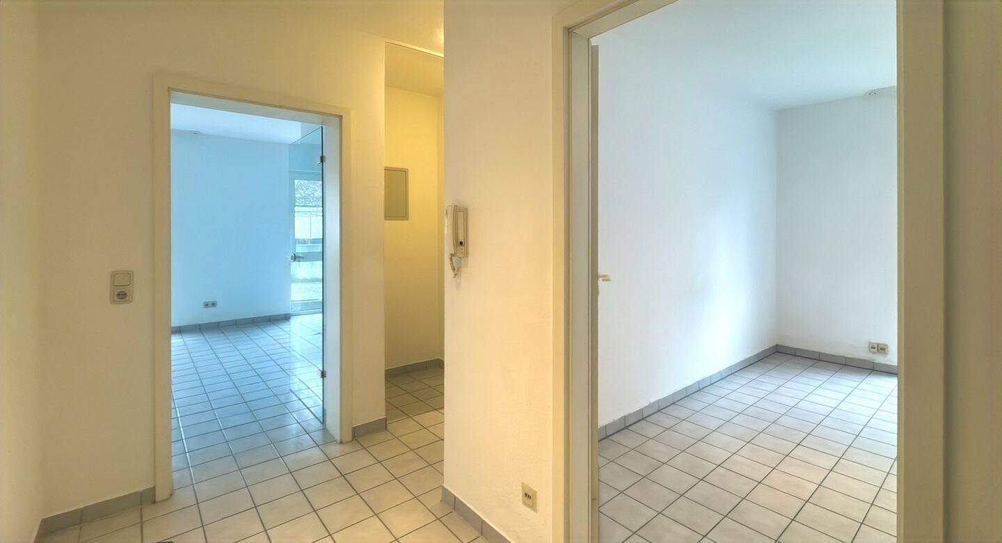 Gut geschnittene 2 Zimmer Wohnung mit TG Stellplatz in Wiesbaden! – Wiesbaden – Vorschaubild 4