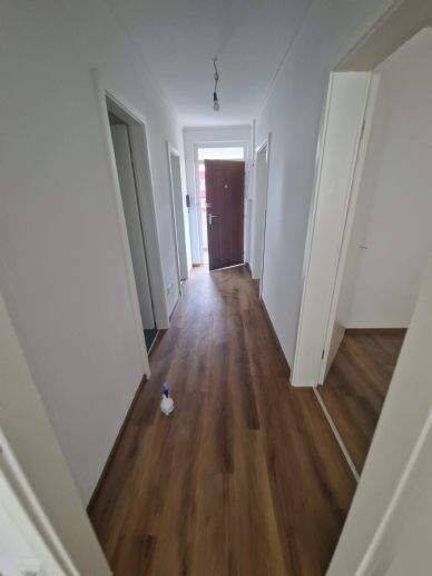 Helle 2 Zimmer Wohnung Balkon und EBK (Ablöse) in Nürnberg/St.Leonhard – Nürnberg – Vorschaubild 5