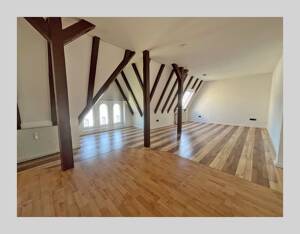 Charmante renovierte 3-Zimmer-Dachgeschoss-Wohnung in Altstadtlage von Lüdenscheid! – 58511 Lüdenscheid – Vorschaubild 2