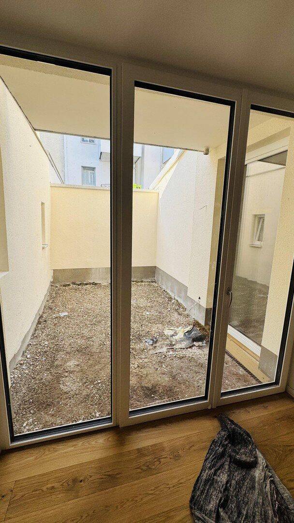 Ruhiges Rückgebäude - Charmante Erdgeschoss Terrassen Wohnung mit urbanem Kleingarten – München – Vorschaubild 4