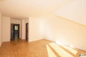 Charmante 2-Zi.-Dachgeschosswohnung mit Balkon und Tiefgaragenstellplatz – 22761 Hamburg – Vorschaubild 5