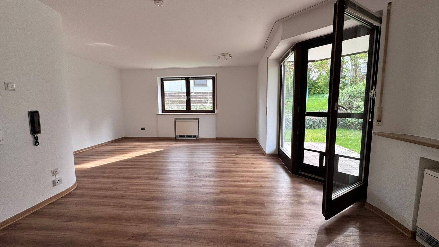 Charmante 1-Zimmer-Wohnung mit sanierter Terrasse, Garten und Stellplatz in Söflingen
