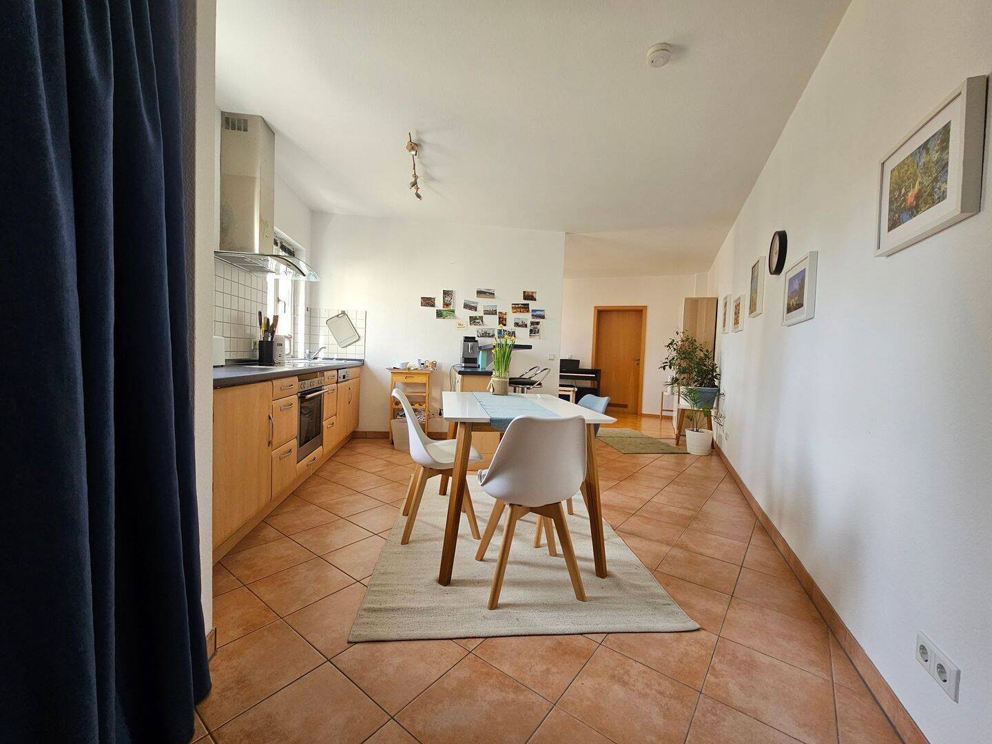 Großzügige 2-Zimmer-Wohnung mit offenem Wohn-/Essbereich, großem Balkon und Aufzug - in ruhiger Innenstadtlage von Erlangen – Erlangen – Vorschaubild 3