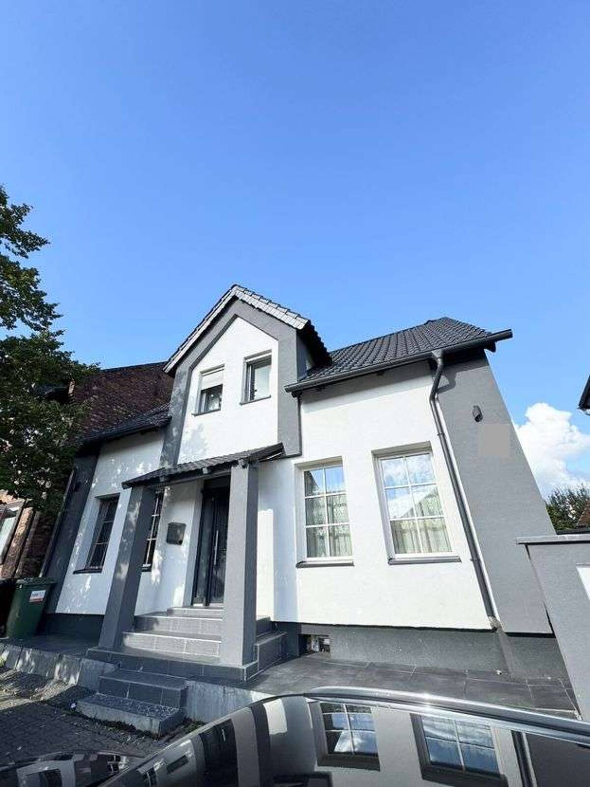 Traumhaftes Einfamilienhaus auf 2 Etagen und großer Terrasse – 38259 Salzgitter – Bild 1 von 4