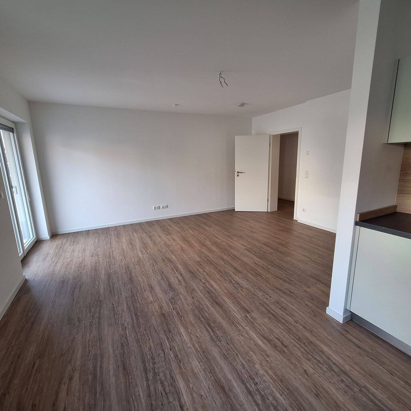 Helle 2-Raum-Wohnung mit Balkon und moderner Einbauküche – Jena – Vorschaubild 7
