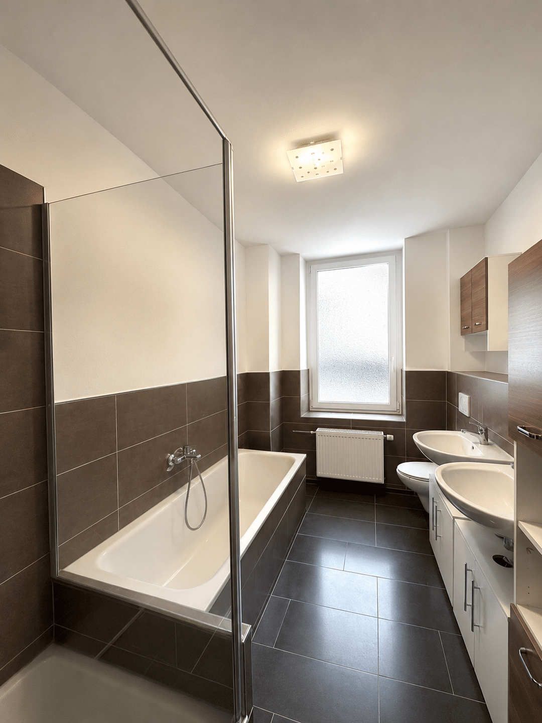Viel Platz, maximale Flexibilität und ein Zuhause mit Zukunft – großzügige 4-Zimmer-Erdgeschosswohnung mit Terrasse, Garage und zwei Stellplätzen – Nürnberg – Vorschaubild 3