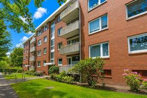 2 Balkone & großzügiger Grundriss: Tolle 3-Zimmer-Wohnung in begehrter Lage von Hamburg-Poppenbüttel