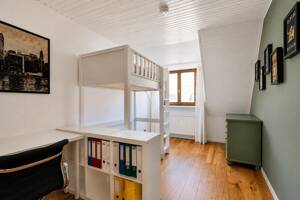 Großzügige, lichtdurchflutete 3-Zi.-DG-Wohnung in begehrter Toplage in Harvestehude – 20149 Hamburg – Vorschaubild 8