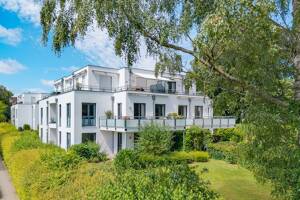 Exklusive Luxuswohnung in Bestlage mit zwei Balkonen und Teilmeerblick! – 23570 Lübeck – Vorschaubild 3