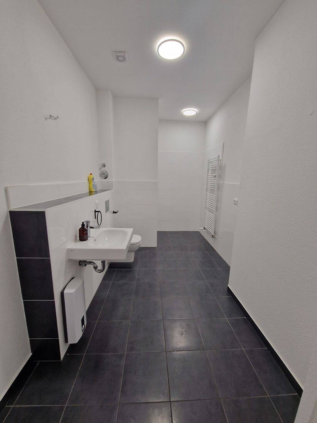 Barrierefrei mit kleiner Terrasse und bodentiefer Dusche! – Magdeburg – Vorschaubild 6