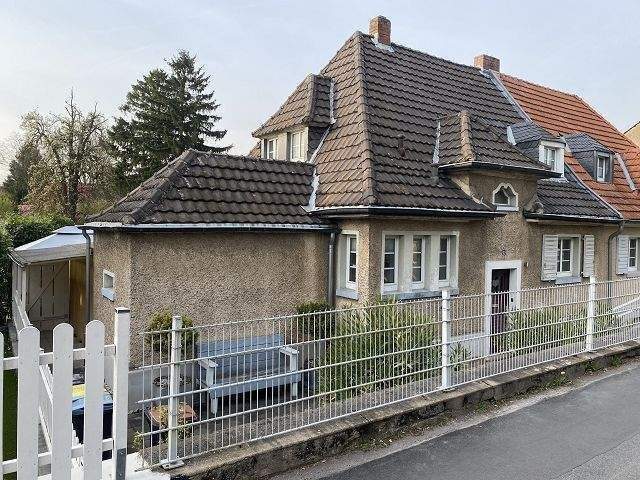 Charmante Doppelhaushälfte in Ruhiger Lage