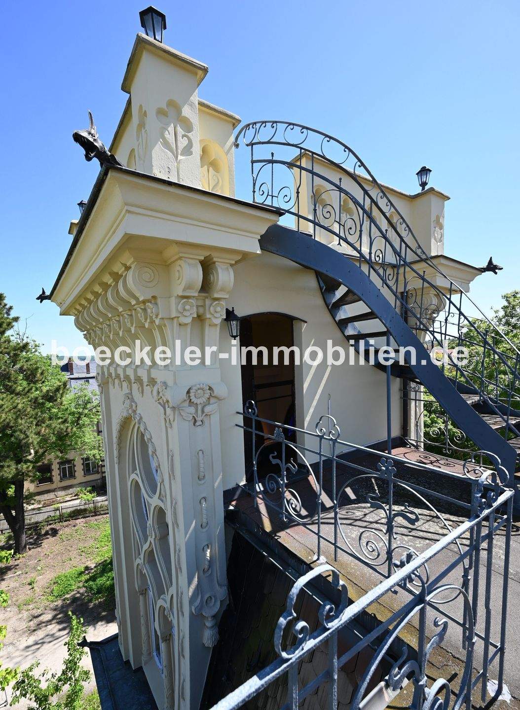 Historische Villa mit kreativer Architektur u. Einliegerwohnung – Naumburg (Saale) – Bild 1 von 9