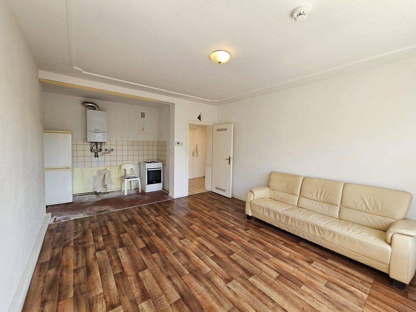 Leere Wohnung mit schönem Schnitt in Citylage – Düsseldorf – Vorschaubild 4
