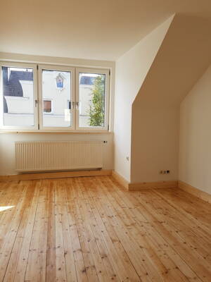 ZENTRUM: Gemütliche 4 Zimmer mit Balkon in Bad Reichenhall – 83435 Bad Reichenhall – Vorschaubild 2