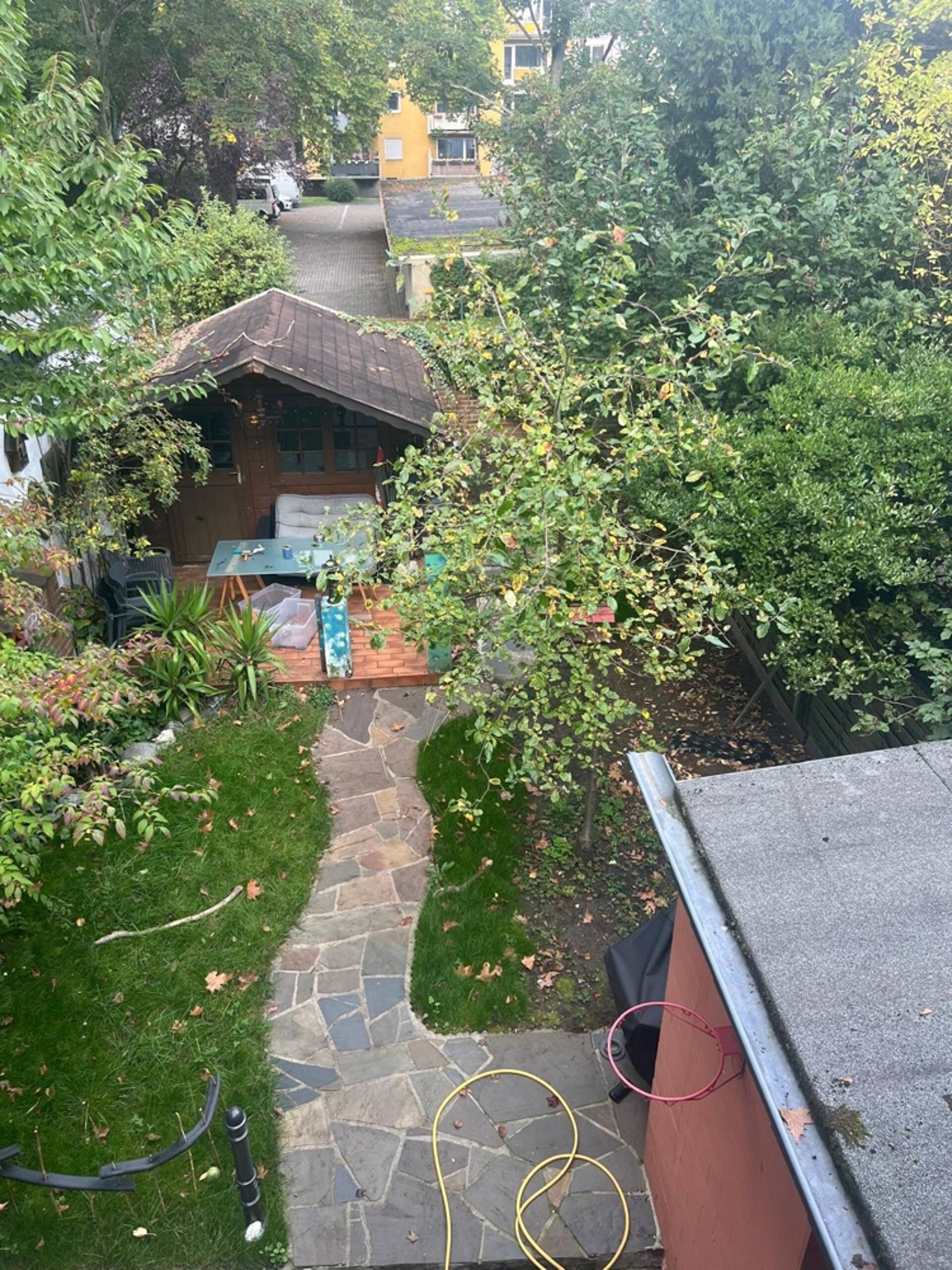 Mehrfamilienhaus in 50733 Köln mit 190 m² kaufen