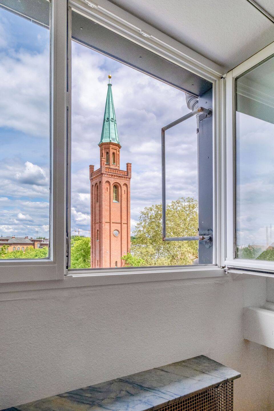 Dachgeschoss-Refugium mit West-Terrasse in imposantem Gründerzeitaltbau – Berlin – Vorschaubild 6