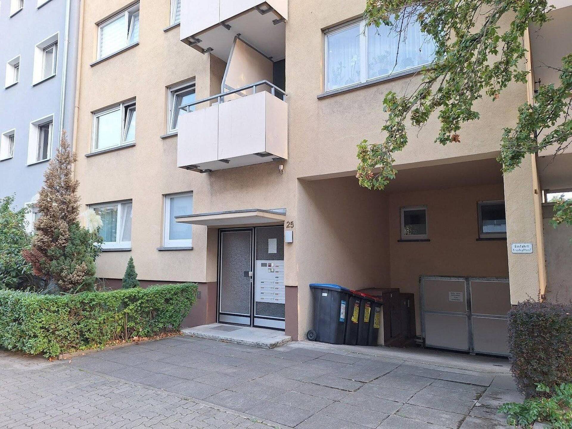 Erdgeschosswohnung in 76137 Karlsruhe mit 94,67 m² kaufen