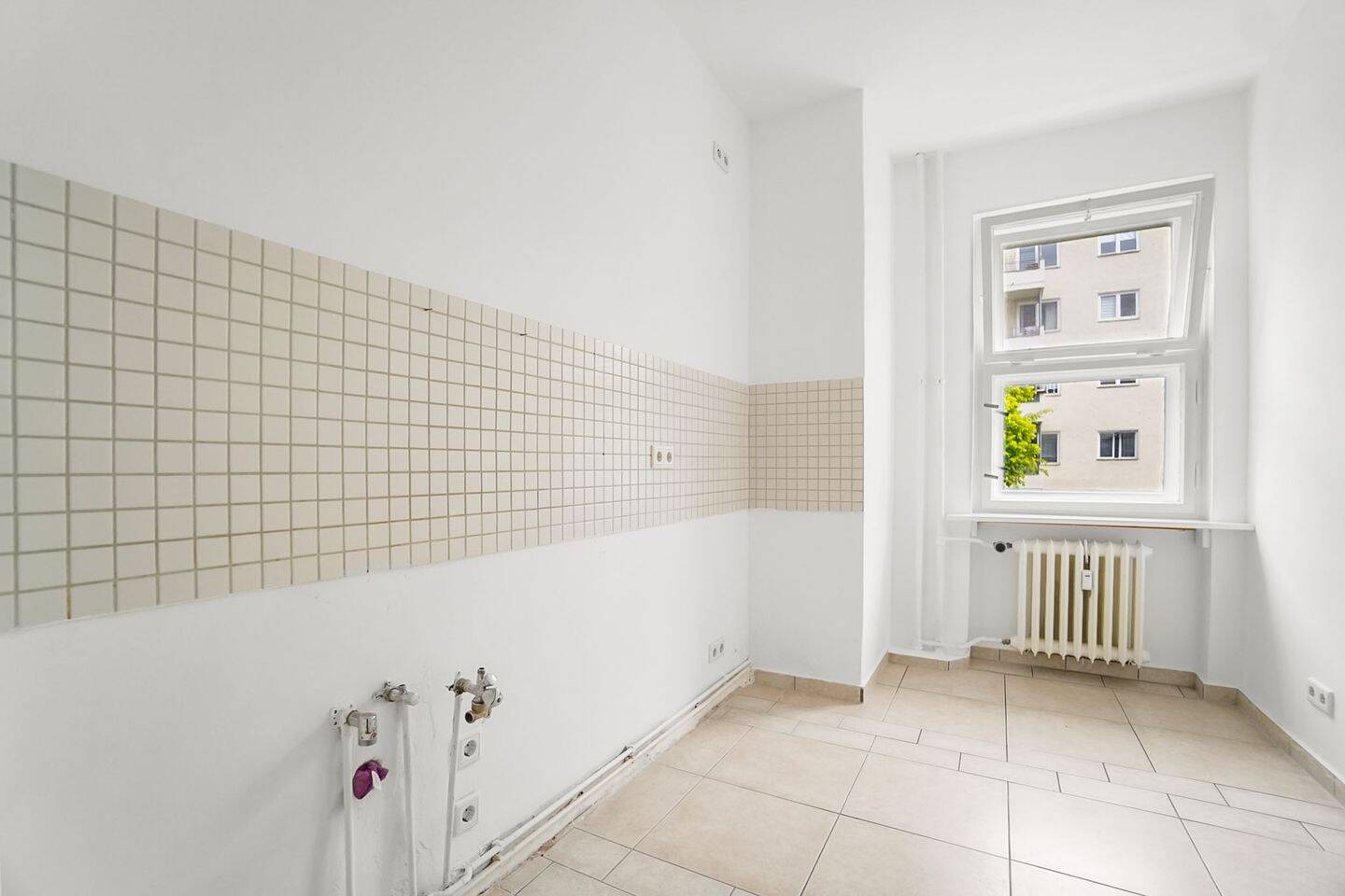 Stilvolle 4-Zimmer-Wohnung mit Charme und vielseitigem Wohnkonzept in Charlottenburg – Berlin – Vorschaubild 5