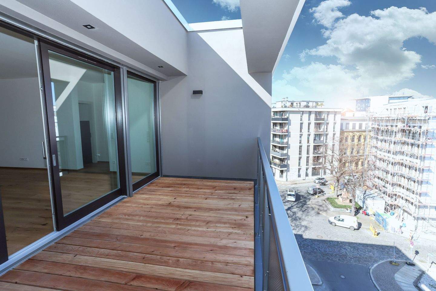 Luxuriöses Neubau Penthouse mit 2 TG-Stellplätzen und eigener PV-Anlage! – Leipzig – Vorschaubild 4