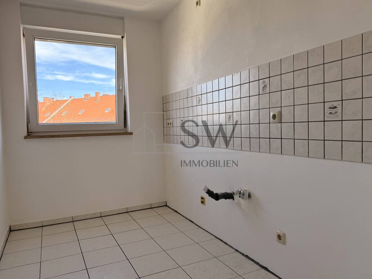 Lichtdurchflutete 2-Zimmer-Wohnung mit Aufzug & Duplex-Stellplatz in Nürnberg – Nürnberg – Vorschaubild 4