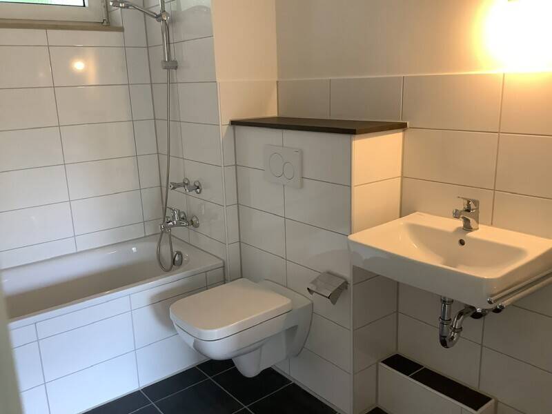 Schöner Wohnen: weitläufige 3-Zimmer-Wohnung - Offene Besichtigung! – Bielefeld – Vorschaubild 2