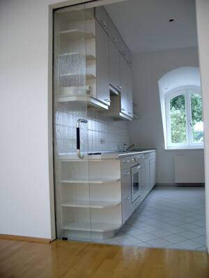 Aparte 3,5-Zimmer-Wohnung mit Einbauküche in gepflegter Jugendstil-Villa in Dresden-Klotzsche – 1109 Dresden – Vorschaubild 5
