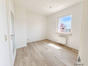 Bezugsfreie 4-Zimmer-Wohnung mit Balkon und Stellplatz in Magdeburg – 39126 Magdeburg – Vorschaubild 9