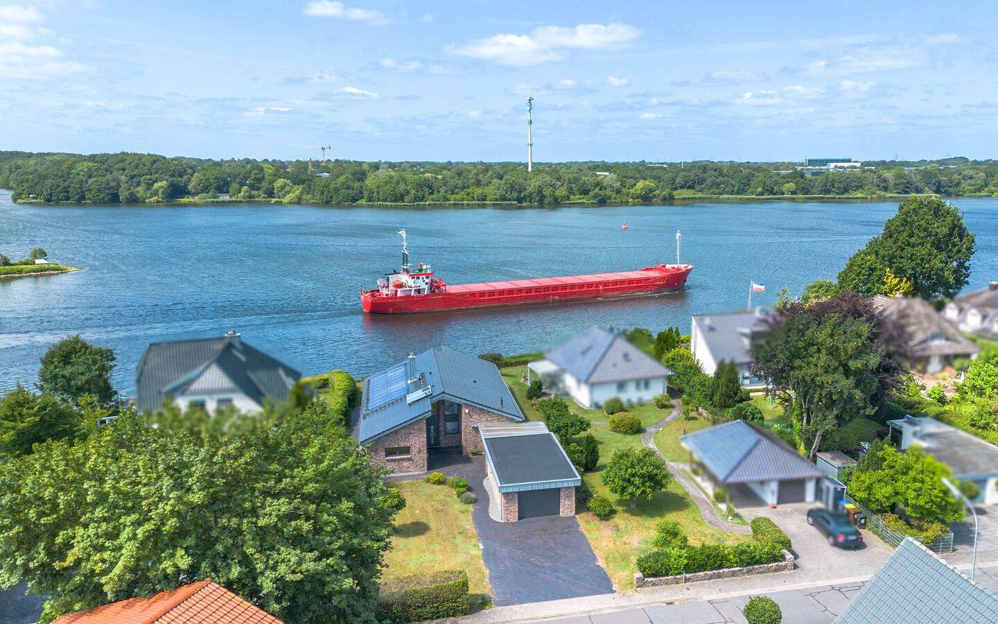 Energieeffezientes Wohnen in Bestlage – barrierearmer Bungalow direkt am Nord-Ostsee-Kanal