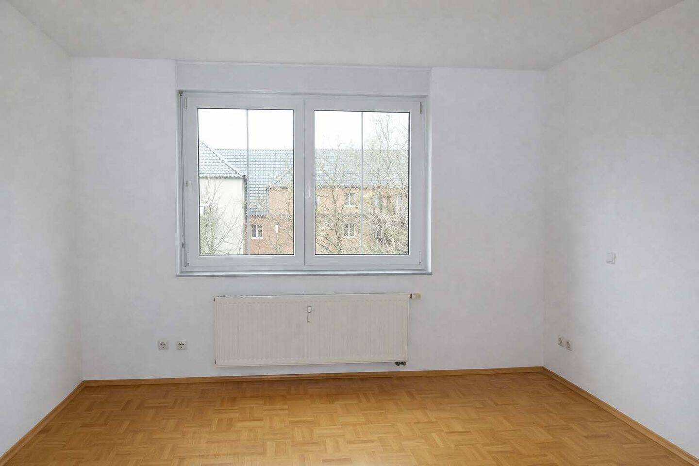 WOHNUNGSPAKET MIT 4 VERMIETETEN EIGENTUMSWOHNUNGEN + TG – Dresden – Vorschaubild 9