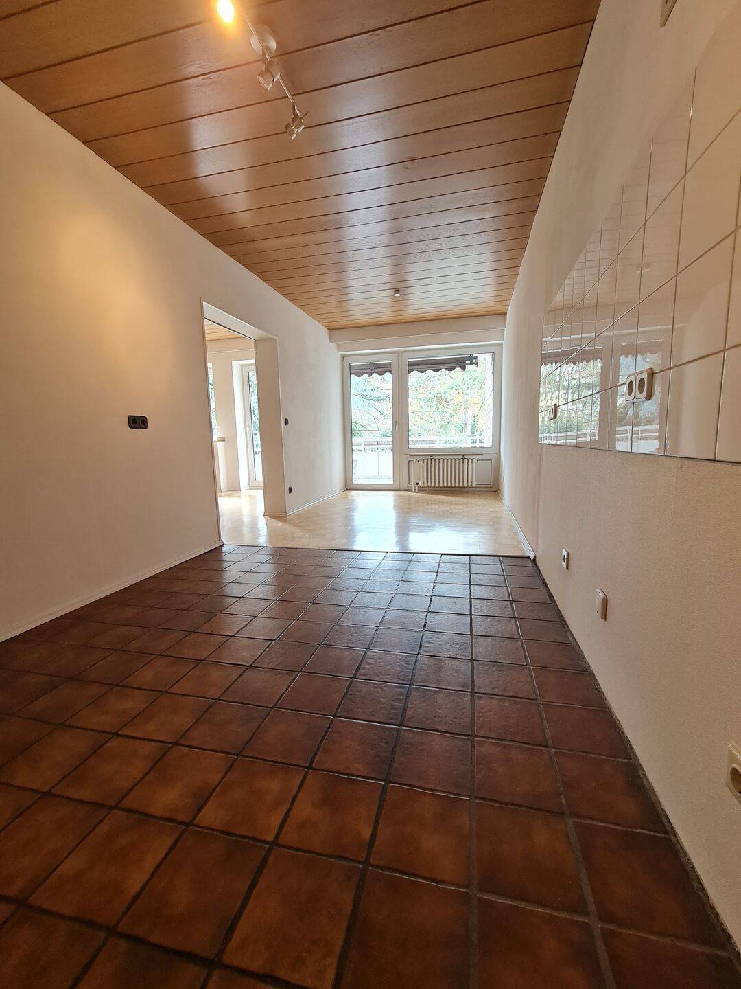 "Sofort frei: Helle 2,5-Zimmer-Wohnung mit Balkon & Gartennutzung" – Duisburg – Vorschaubild 3
