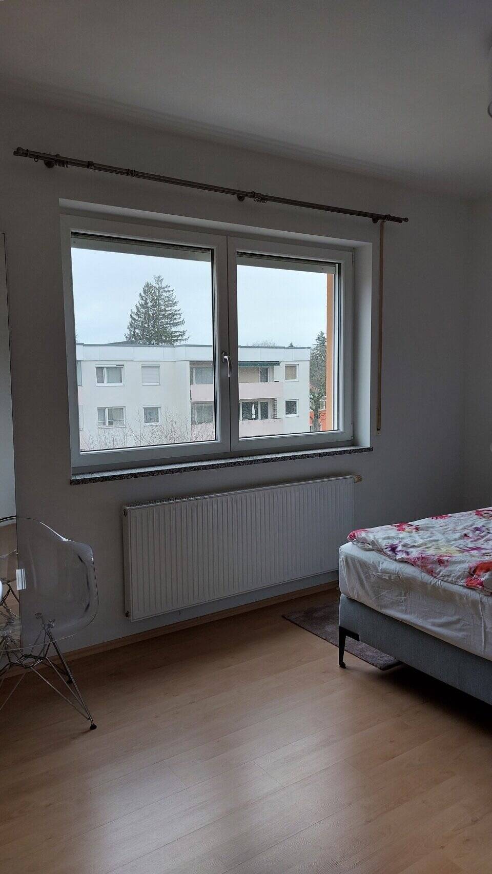 Helle und Moderne Wohnung mit Stellplatz – Nürnberg – Vorschaubild 3