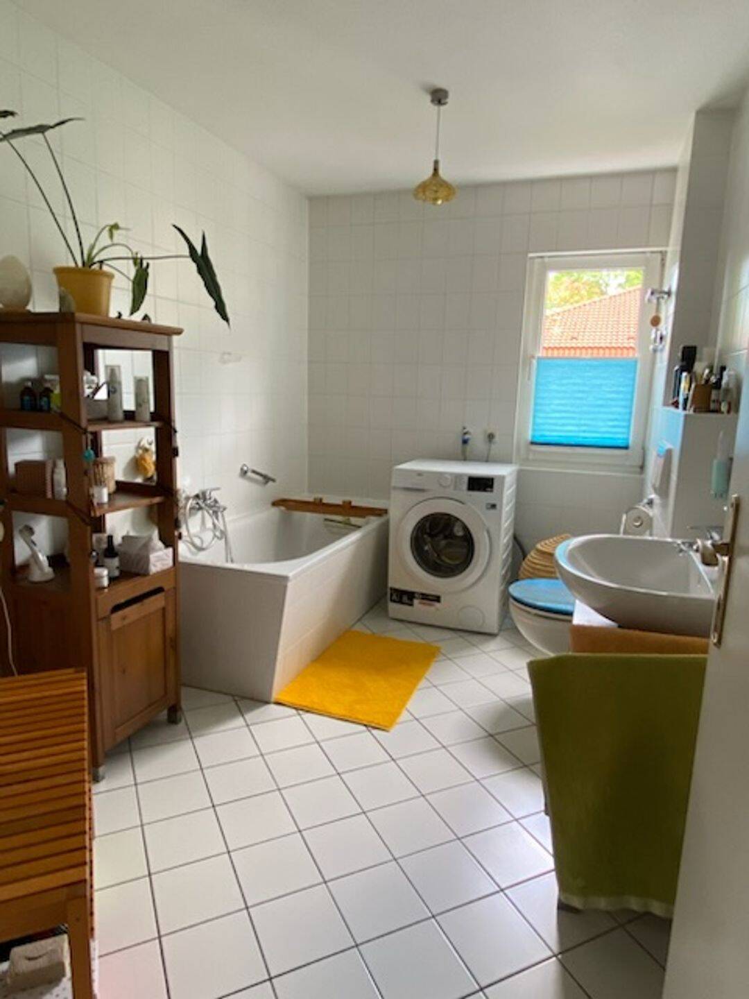 Charmante 2,5 Zimmer-Dachgeschosswohnung mit Balkon und Carport in Dresden-Striesen – Dresden – Vorschaubild 6