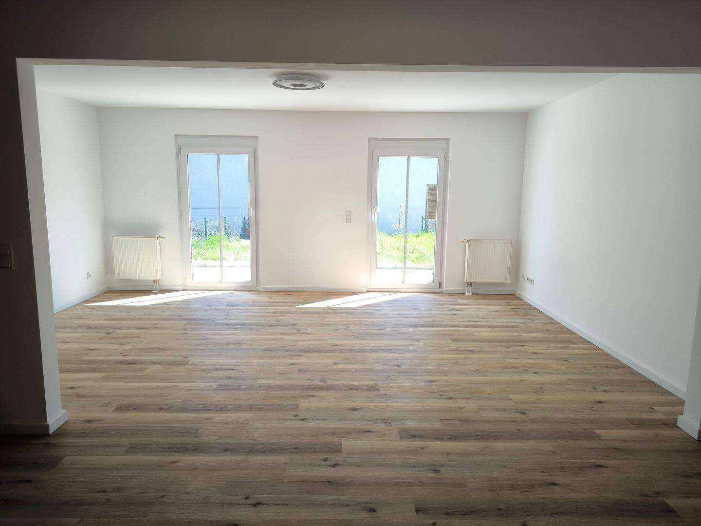 ERSTBEZUG nach Komplettsanierung !!! Neue Einbauküche / Terrasse / Garten in Grünheide (Mark) – Grünheide (Mark) – Vorschaubild 4