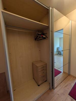 Möbliertes 1-Zimmer-Studio mit Garage & privatem Keller im Bremer Steintor – 28203 Bremen – Vorschaubild 4