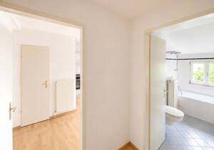 Helle, bezugsfreie 1,5-Zi-Wohnung im 4. OG mit EBK und Terrasse – 10829 Berlin – Vorschaubild 7