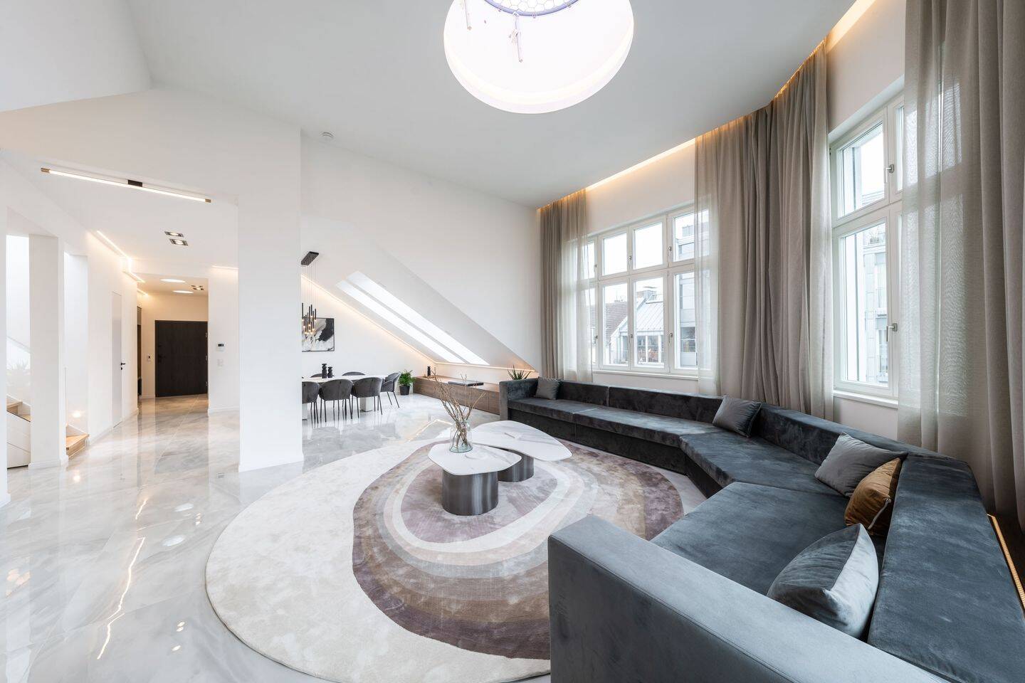 Außergewöhnliche 4-Zimmer-Penthouse-Wohnung mit zwei Terrassen in Berlin Mitte – Berlin – Vorschaubild 5