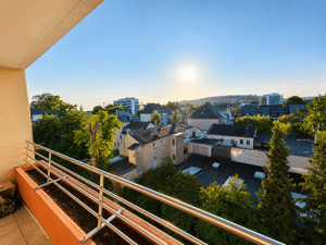 Moderne 2-Zimmer-Wohnung, komplett renoviert, mit neuer Küche, großem Balkon und Weitblick über die Trierer Innenstadt – 54290 Trier – Vorschaubild 6