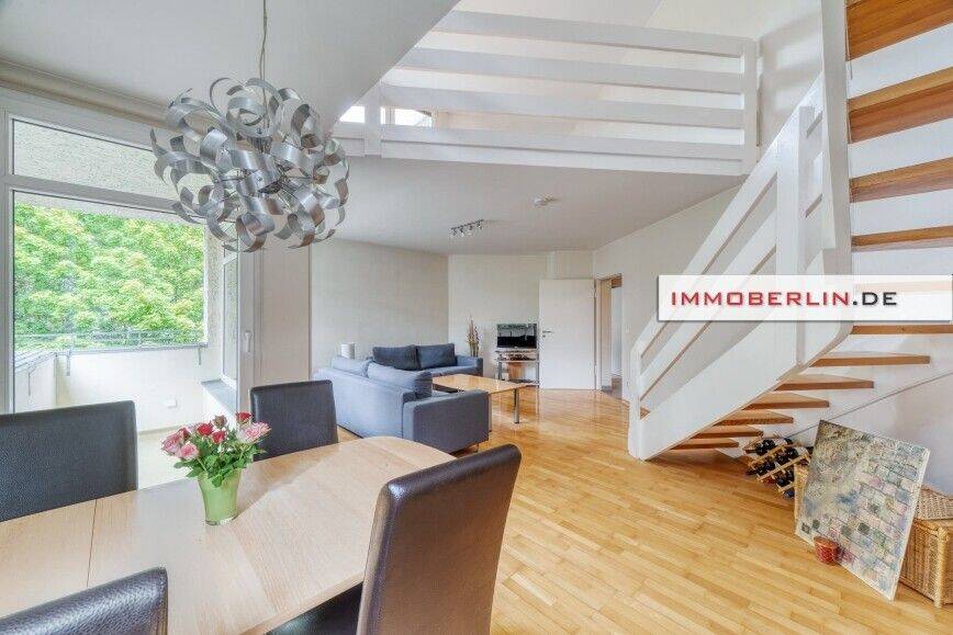 IMMOBERLIN.DE - Toplage! Charmante Galeriewohnung mit ruhigem Westbalkon – Berlin – Vorschaubild 2