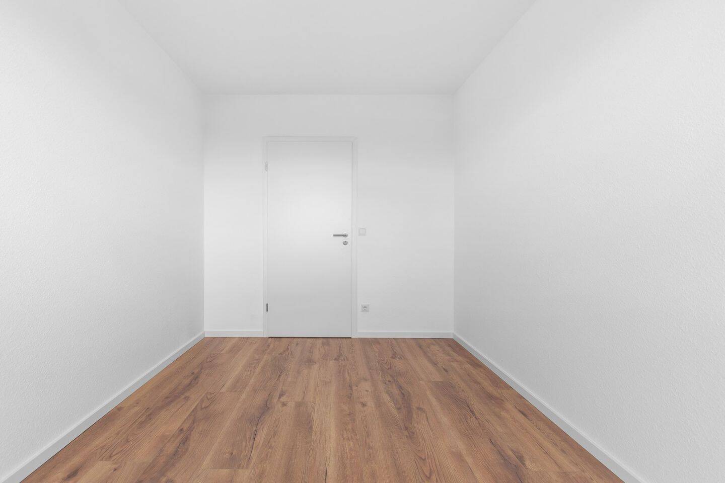 Vollmöblierte Zimmer in moderner 4er-WG (All-Inclusive & Einzugsbereit!) – Frankfurt am Main – Vorschaubild 4
