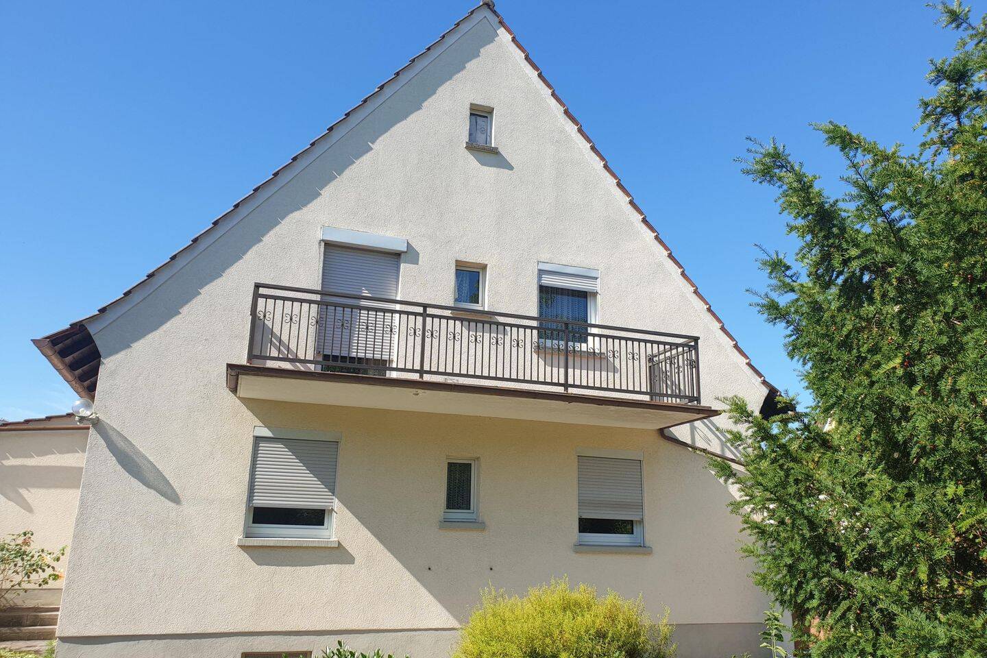 Eine grüne Oase im Herzen der Ortschaft – Gochsheim – Vorschaubild 6