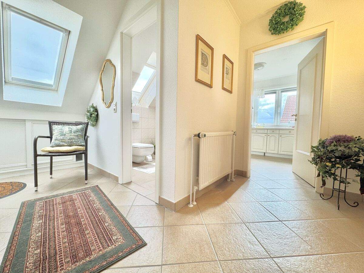 Großzügige Dachgeschosswohnung oberhalb des Kappelner Hafens Zentral und ruhig mit Blick zur Schlei – Kappeln – Vorschaubild 3