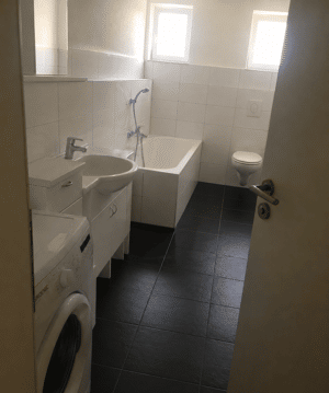 Frisch renovierte 4-Zimmer-Wohnung im Herzen von Öhringen – 74613 Öhringen – Vorschaubild 3