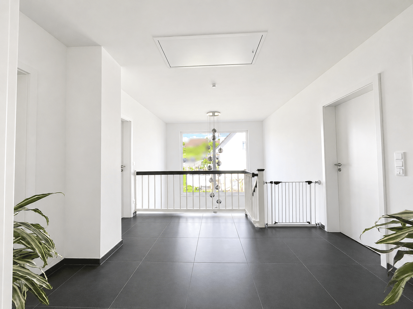 Neuwertiges Traumhaus mit tollem Panorama und optimaler Anbindung. – Friedland – Bild 1 von 8