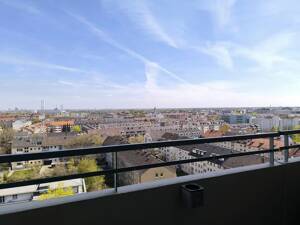 Über den Dächern Münchens – Panoramablick bis zu den Alpen, Ruhe und Wohnqualität im obersten Stockwerk – 81369 München – Vorschaubild 2